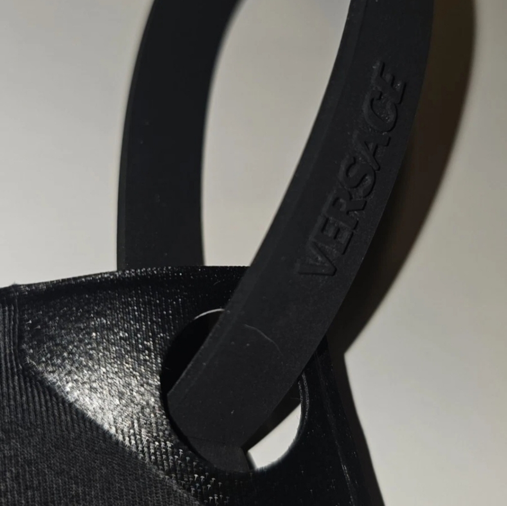 Versace Elegant Black Clutch Zip Bag - Picture 6 of 6